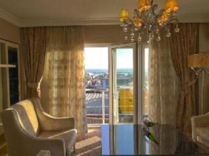 Q Inn Hotel - image 13