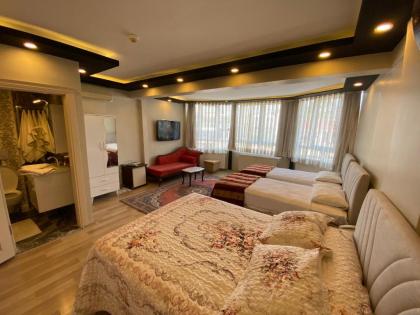 Abella Hotel - image 1