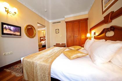 Azade Hotel Istanbul - image 13