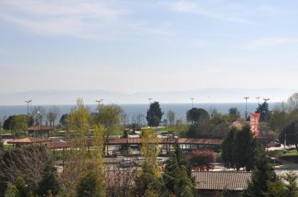 Chatto Hotel - image 10