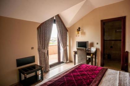 Chatto Hotel - image 14