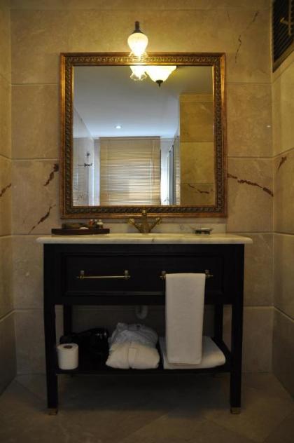Chatto Hotel - image 8