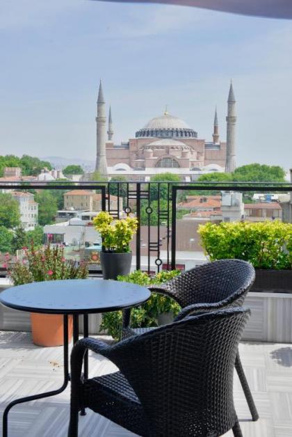 Agora Life Hotel - image 10