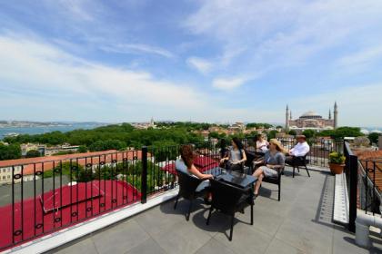 Agora Life Hotel - image 15