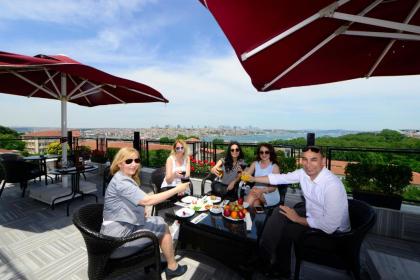 Agora Life Hotel - image 16