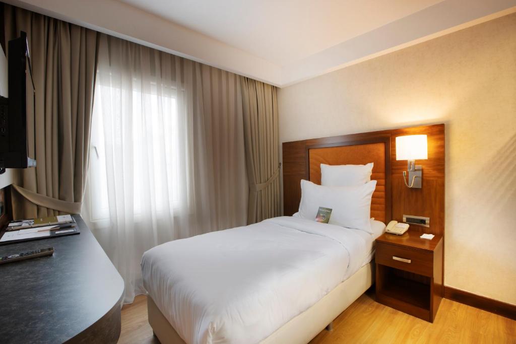 Mercure Istanbul Bakirkoy - image 2