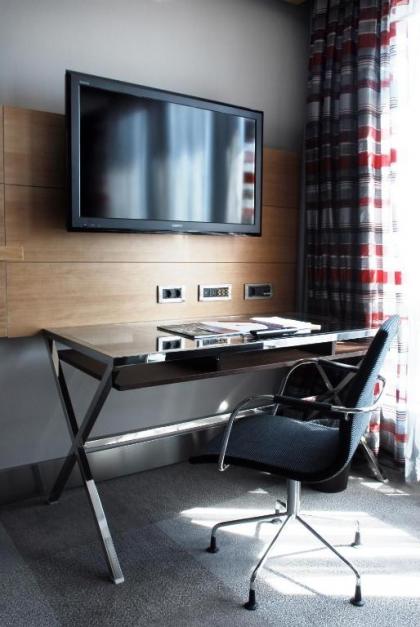 Point Hotel Barbaros - image 12