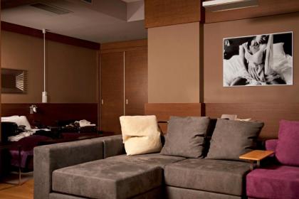 Point Hotel Barbaros - image 13