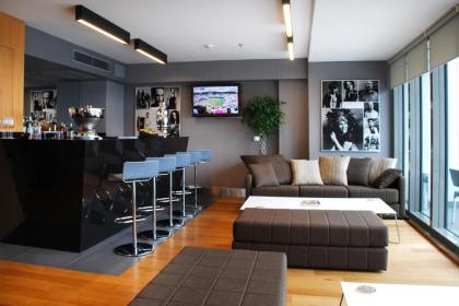 Point Hotel Barbaros - image 9