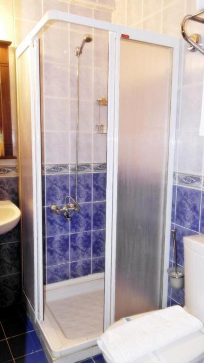 Turquhouse Hotel - image 14