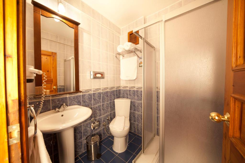 Turquhouse Hotel - image 3