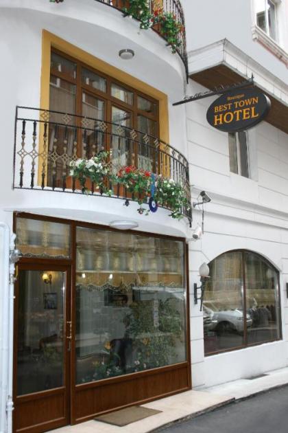 Best Town Hotel - image 2