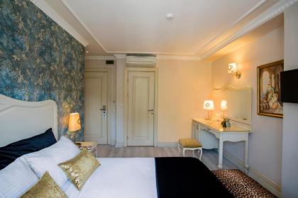 Raymond Hotel - image 3