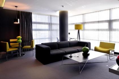 Vernazza Suites Hotel - image 18