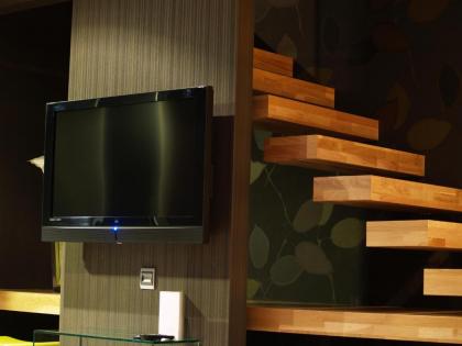 Vernazza Suites Hotel - image 9