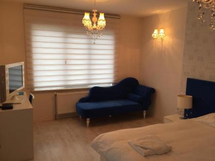 Airport Residence - image 11