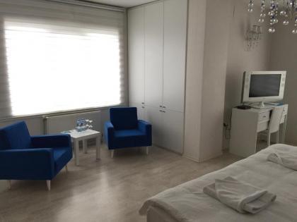 Airport Residence - image 13