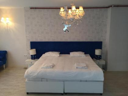 Airport Residence - image 14