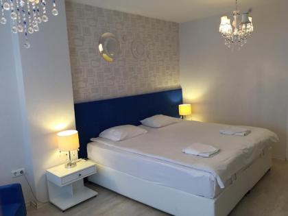 Airport Residence - image 18