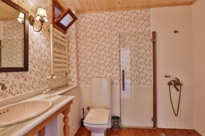 Tranquilla River Lodge - image 17