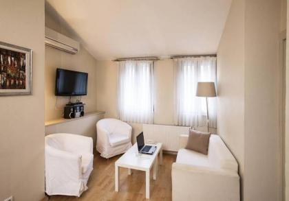 Gen Suites Pera - image 8