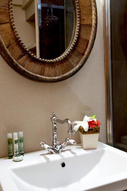 Hypnos Design Hotel - image 17
