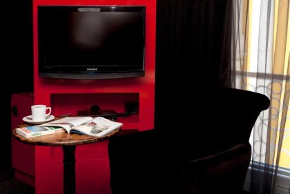 Hypnos Design Hotel - image 2