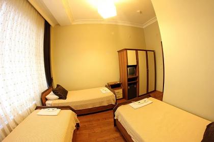 Paradise Hotel - image 13
