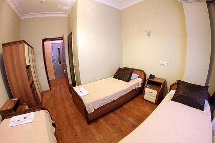 Paradise Hotel - image 14