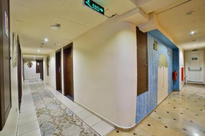 Grand Ant Hotel - image 11