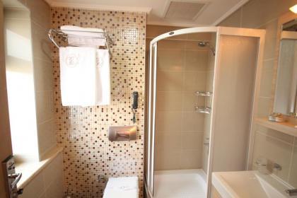 Q Inn Hotel Old City - image 5