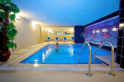Grand Unal Hotel - image 18