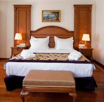 GLK PREMIER The Home Suites & Spa - image 2
