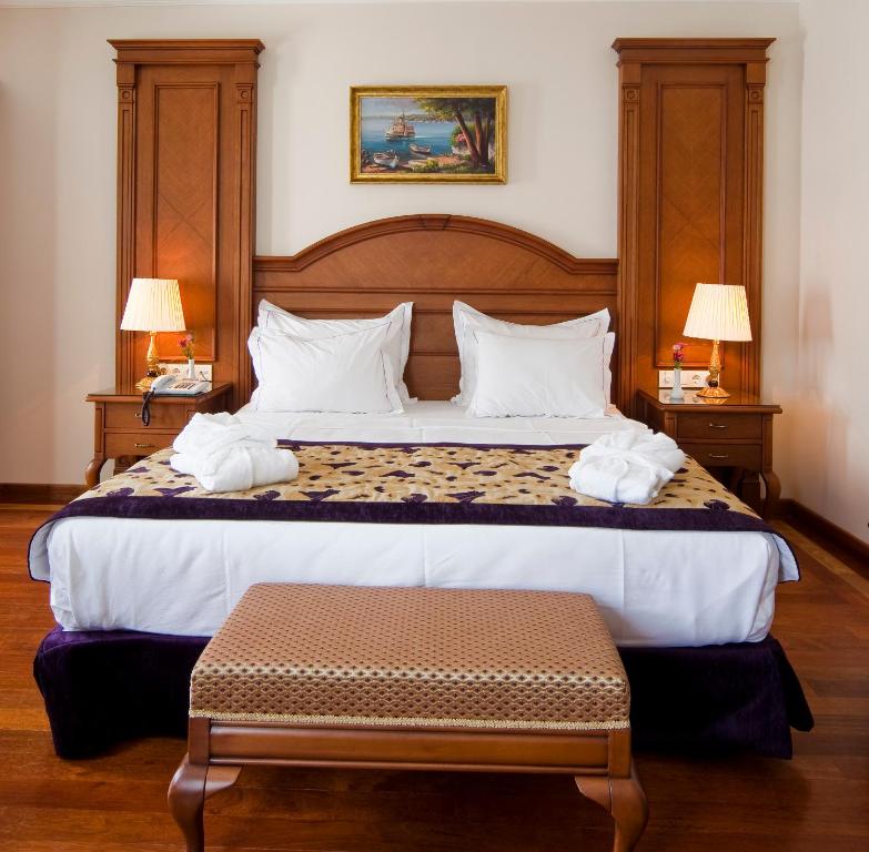 GLK PREMIER The Home Suites & Spa - image 2