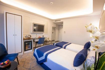 The Newport Hotel - image 5