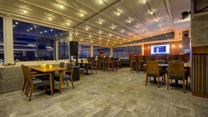 Samir Deluxe Hotel - image 17