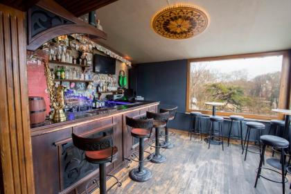 Cheers Hostel - image 8