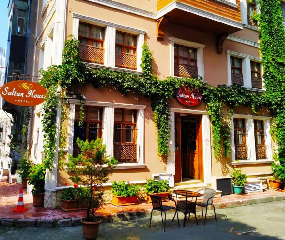 Sultan House - main image