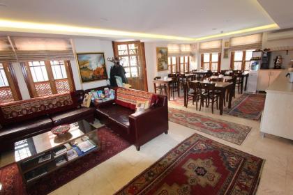 Sultan House - image 4