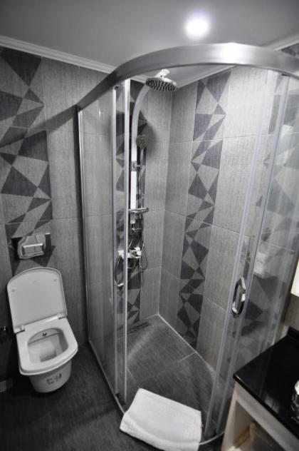 Center Hill Suites - image 12