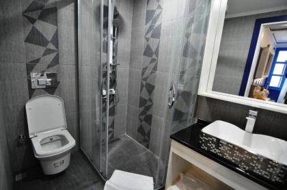Center Hill Suites - image 13