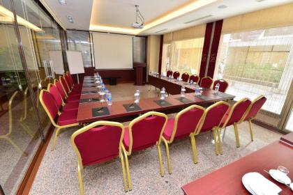 Golden Siyav Hotel - image 13