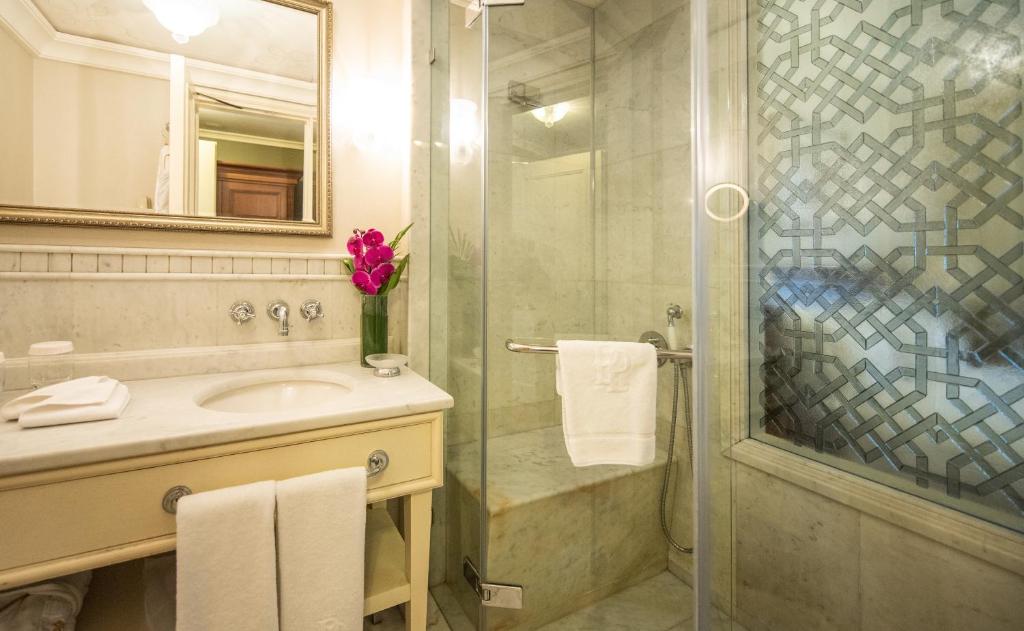 Pera Palace Hotel - image 4