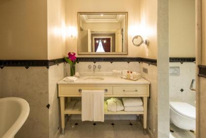 Pera Palace Hotel - image 6