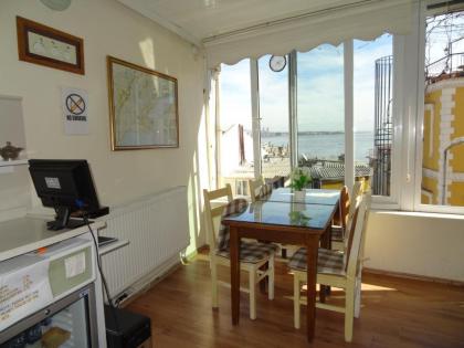 Tulip Guesthouse - image 1