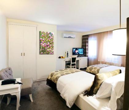 Taximtown Hotel - image 2