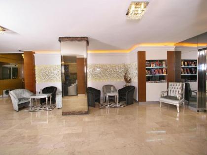 Maya Hotel - image 6