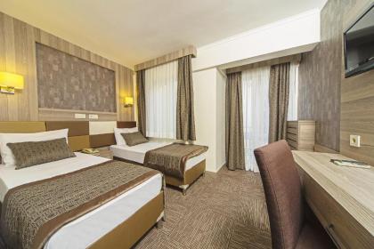Pera Arya Hotel - image 7