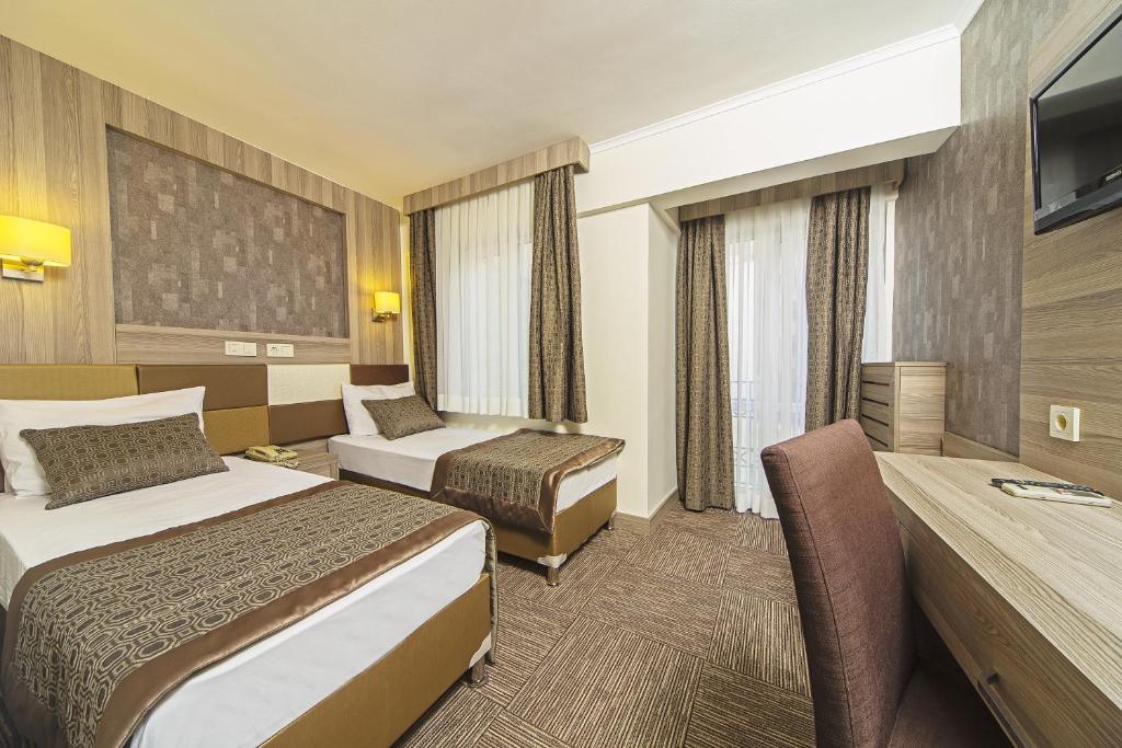 Pera Arya Hotel - image 7