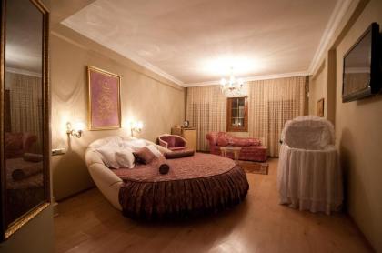 Blue Tuana Hotel - image 11